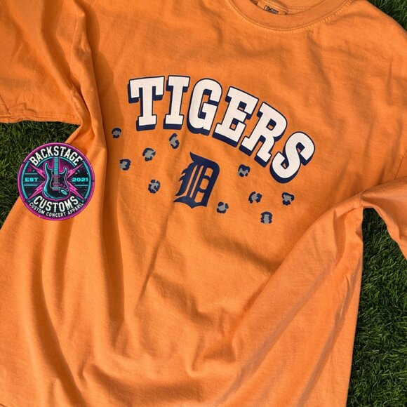 🐅CLOSE OUT | Detroit Tigers Comfort Colors Tee - Picture 2 of 5